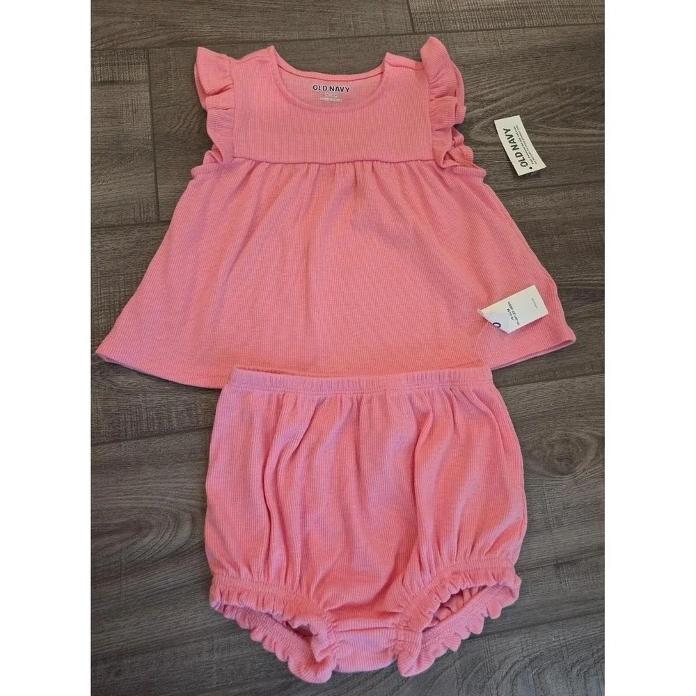 Old navy baby girl outfit 12-18 mos